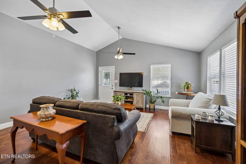 109 Pecan Cir, Corryton, TN 37721