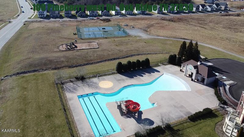 109 Pineberry West Rd, Oak Ridge, TN 37830