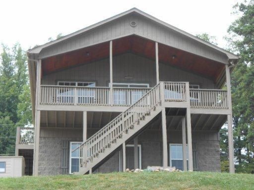 109 Queens Dr, Luttrell, TN 37779