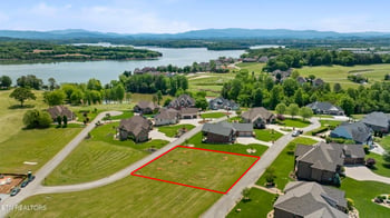 109 Red Hawk Dr, Vonore, TN 37885