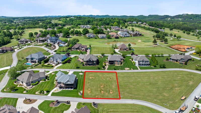 109 Red Hawk Dr, Vonore, TN 37885