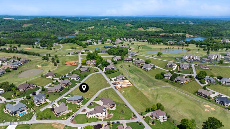 109 Red Hawk Dr, Vonore, TN 37885