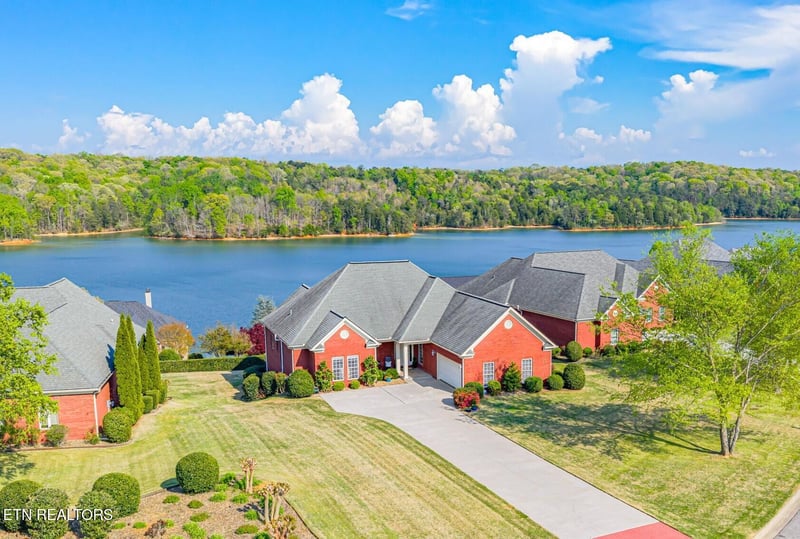 109 Sunali Ln, Loudon, TN 37774