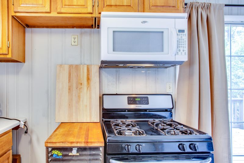 109 W Magnolia Ln, Oak Ridge, TN 37830