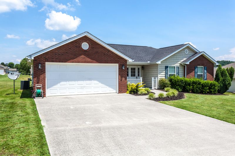 109 Woodsman Tr, Seymour, TN 37865