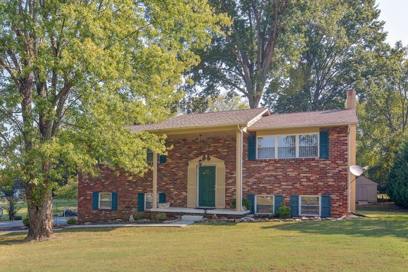 10900 Thornton Dr, Knoxville, TN 37934