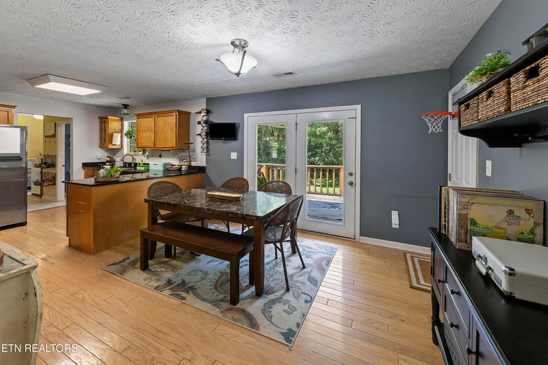 10909 Woody Dr, Knoxville, TN 37934