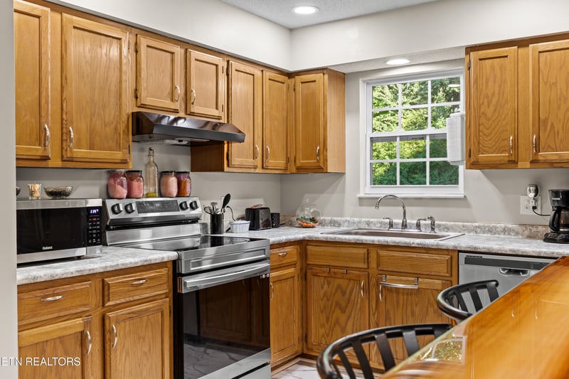 10913 Concord Woods Dr, Knoxville, TN 37934