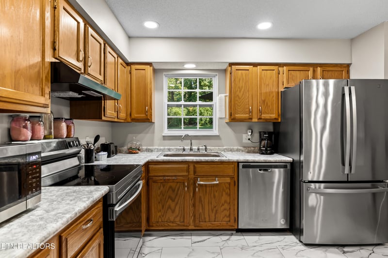 10913 Concord Woods Dr, Knoxville, TN 37934