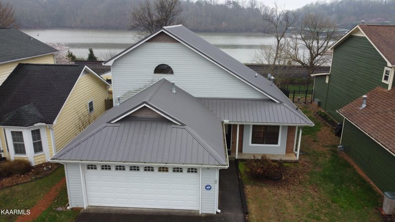 10914 Harbour Park Ln, Farragut, TN 37934
