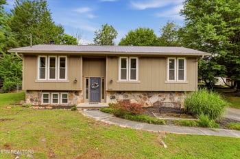 10916 Concord Woods Dr, Knoxville, TN 37934