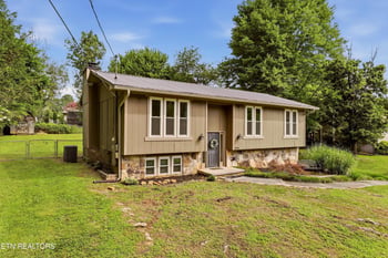 10916 Concord Woods Dr, Knoxville, TN 37934
