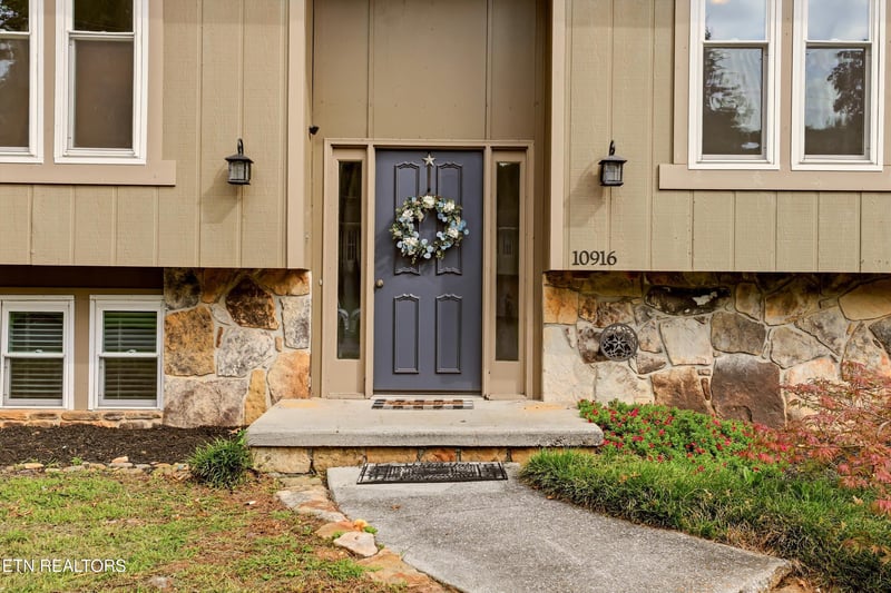 10916 Concord Woods Dr, Knoxville, TN 37934