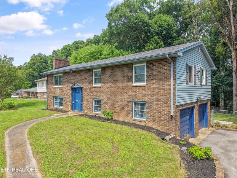 10917 Sonja Dr, Knoxville, TN 37934