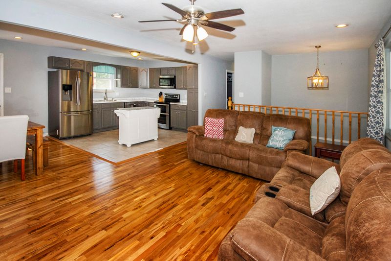 10920 Dineen Dr, Knoxville, TN 37934