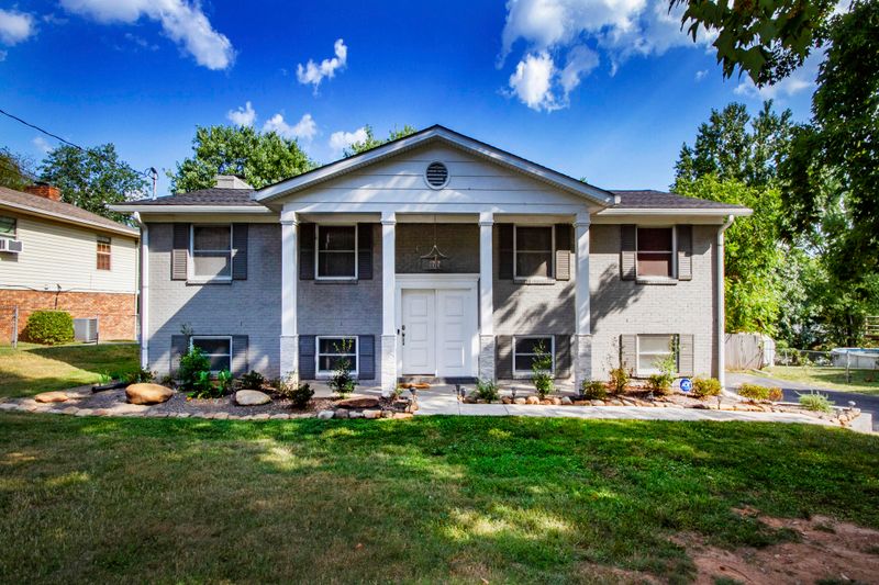 10920 Dineen Dr, Knoxville, TN 37934