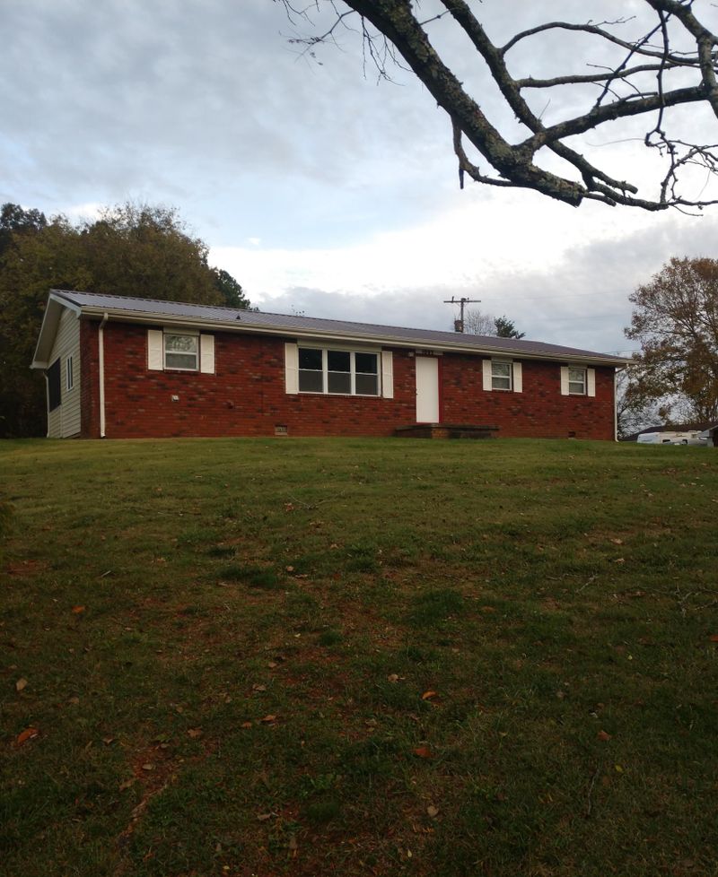1093 Johnson Rd, Seymour, TN 37865