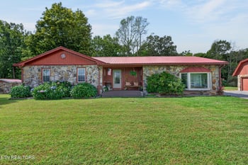 1093 Pomona Rd, Crossville, TN 38571
