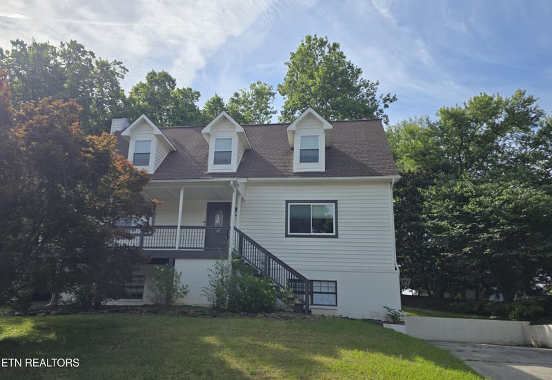 10932 Twin Harbour Dr, Knoxville, TN 37934