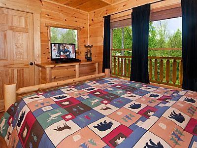 1095 Towering Oaks Dr, Pigeon Forge, TN 37876