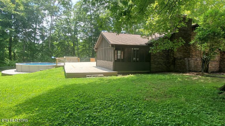 1097 Cooper Lake Rd, Oneida, TN 37841