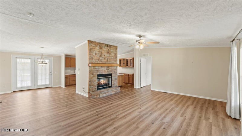 10985 Lantana Rd, Crossville, TN 38572