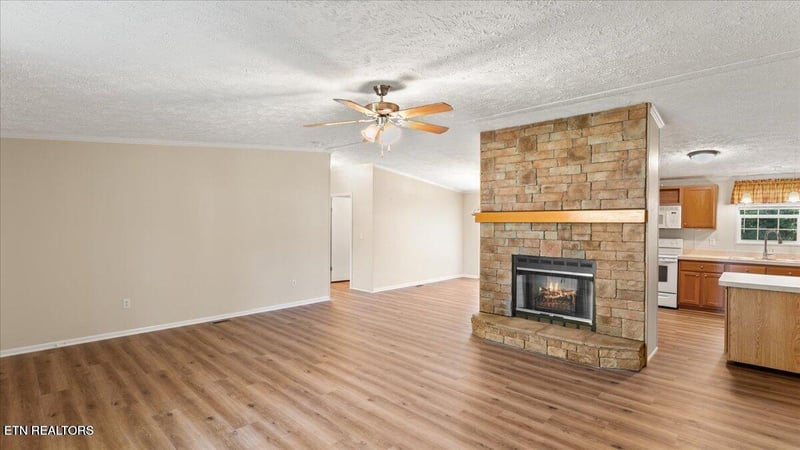 10985 Lantana Rd, Crossville, TN 38572