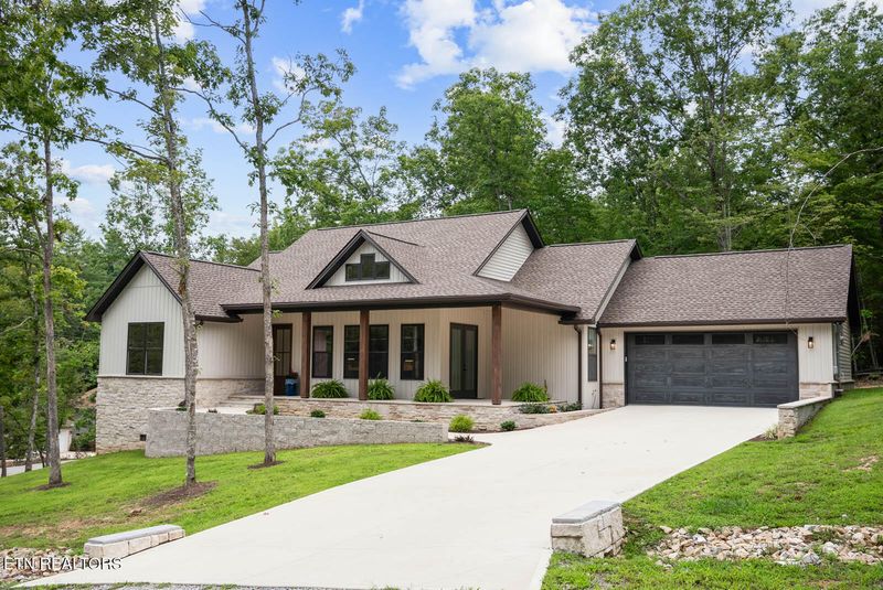 11 Brenningham Ln, Fairfield Glade, TN 38558