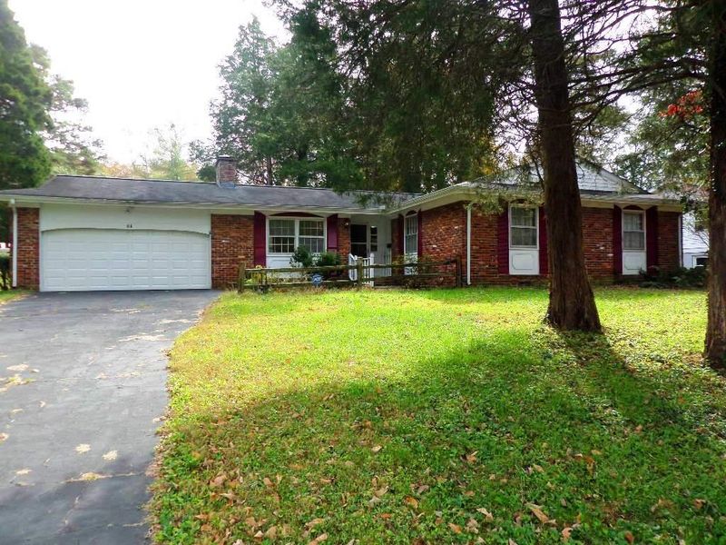 11 Converse Ln, Oak Ridge, TN 37830