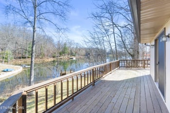11 Londell Ct, Crossville, TN 38558