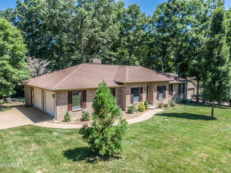 11 Park Ter, Crossville, TN 38558