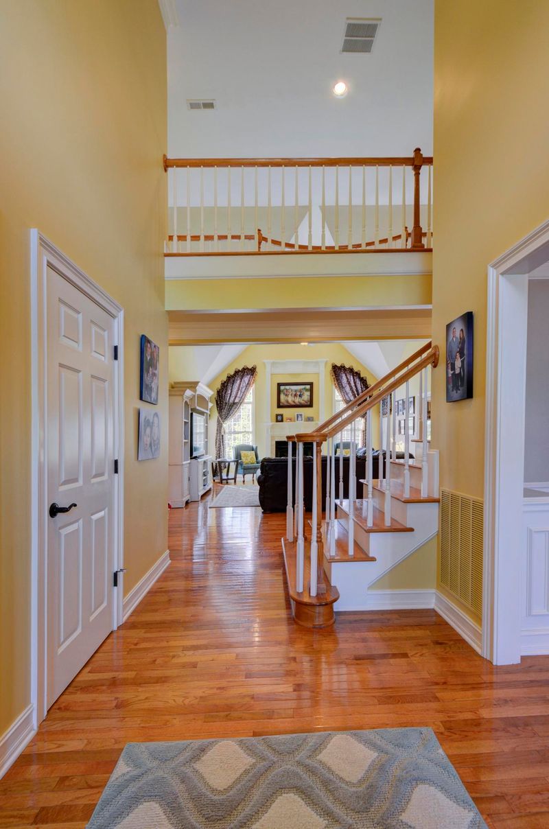 11 Radcliff Ter, Oak Ridge, TN 37830
