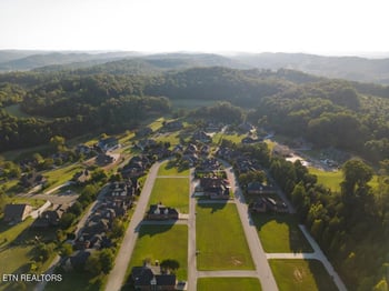11 Royal Troon Cir, Oak Ridge, TN 37830