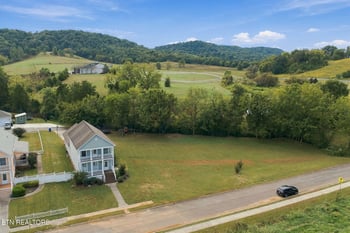 110 Arcadian Springs Dr, Andersonville, TN 37705