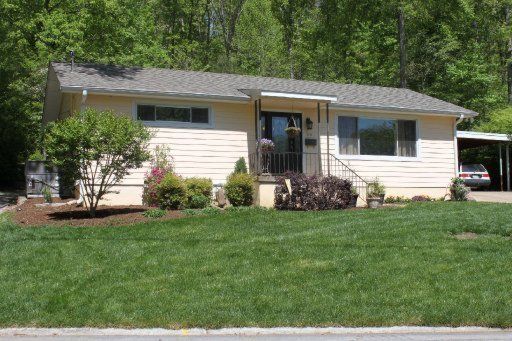 110 Ashland Ln, Oak Ridge, TN 37830