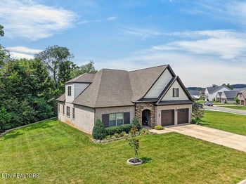 110 Aspen Dr, Lenoir City, TN 37771