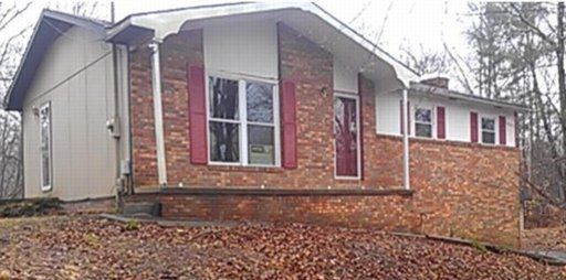 110 Beech Ln, Oliver Springs, TN 37840