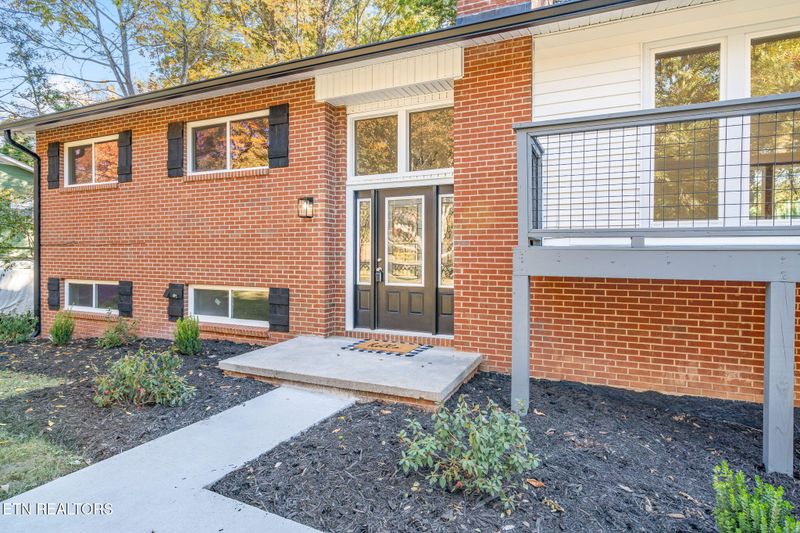 110 Clark Ln, Oak Ridge, TN 37830
