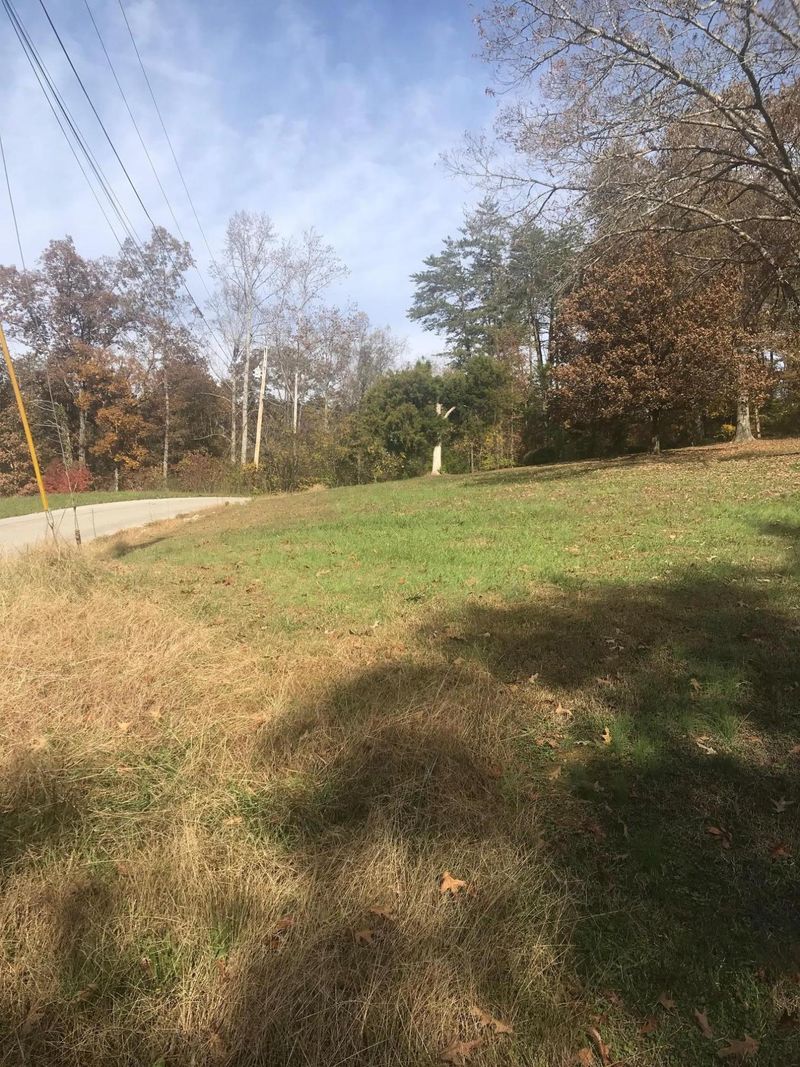 110 Clear Springs Rd, Harriman, TN 37748