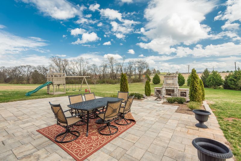 110 Clover Hill, Sweetwater, TN 37874