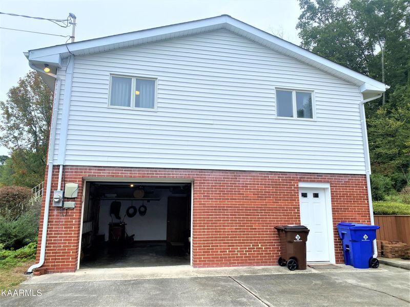 110 Cooper Cir, Oak Ridge, TN 37830