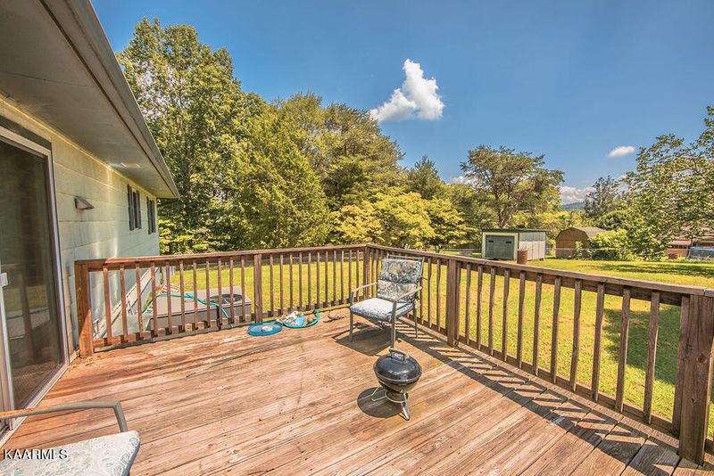 110 Cornell Dr, Rockwood, TN 37854