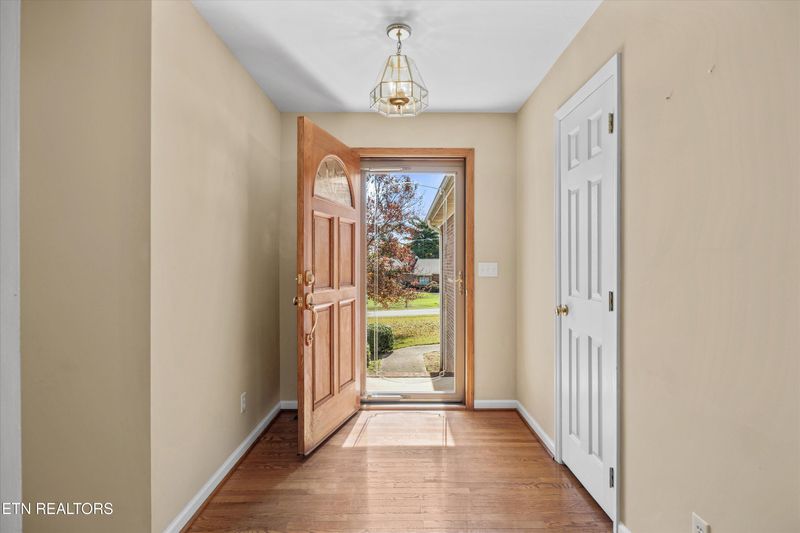 110 Crestway Dr, Sweetwater, TN 37874
