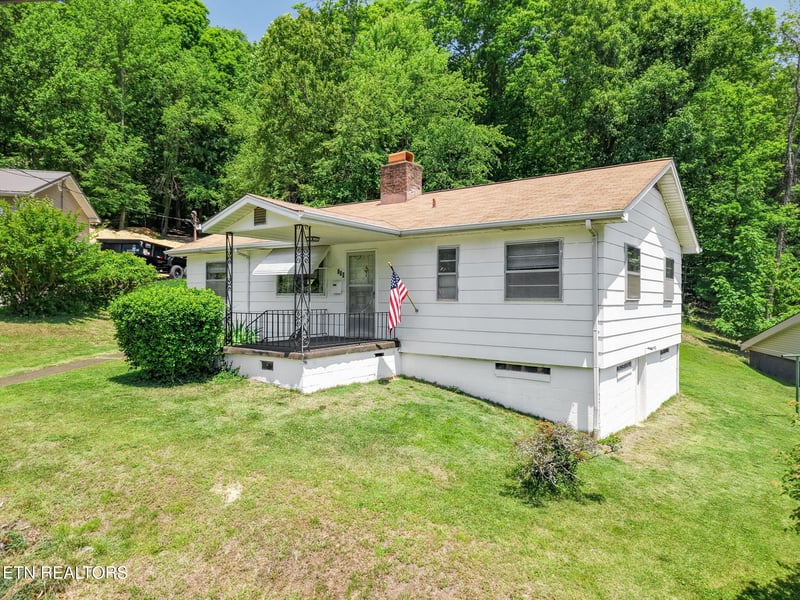 110 Disston Rd, Oak Ridge, TN 37830