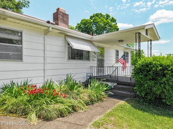 110 Disston Rd, Oak Ridge, TN 37830