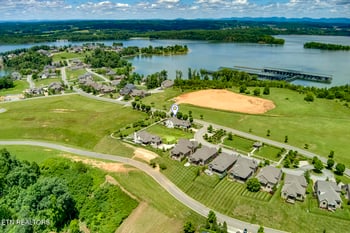 110 E Highlands Cir, Lenoir City, TN 37772