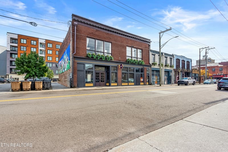 110 E Jackson Ave #1, Knoxville, TN 37915