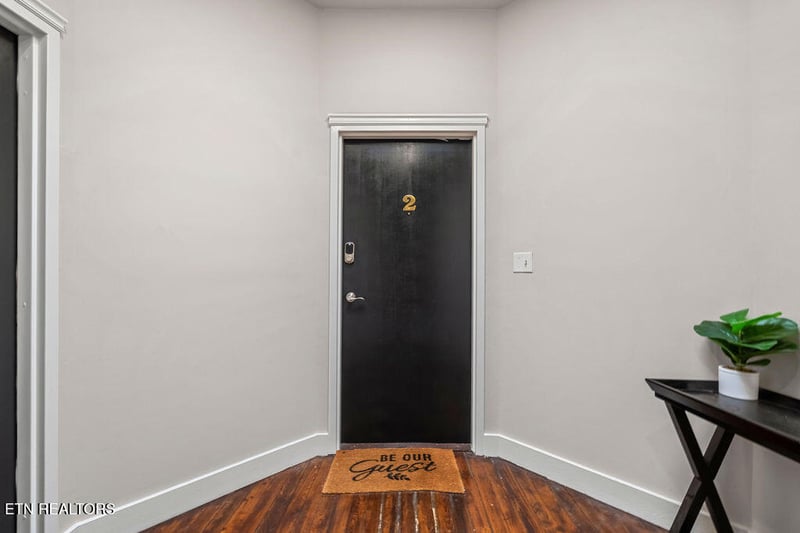 110 E Jackson Ave #2, Knoxville, TN 37915