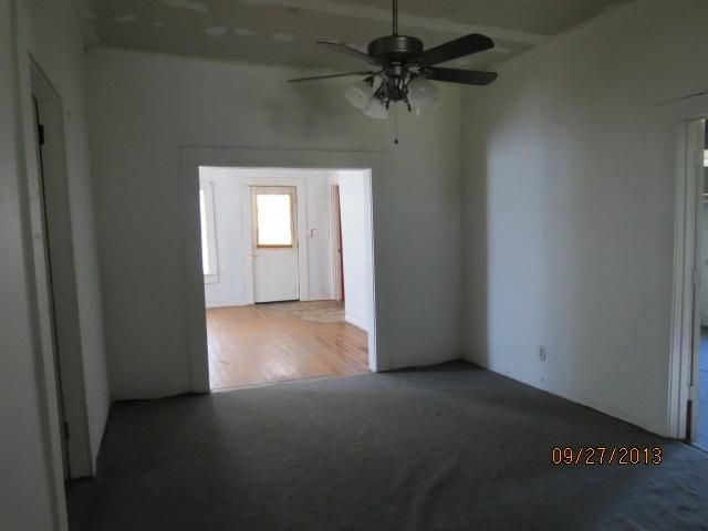 110 E Main St, Oakdale, TN 37829