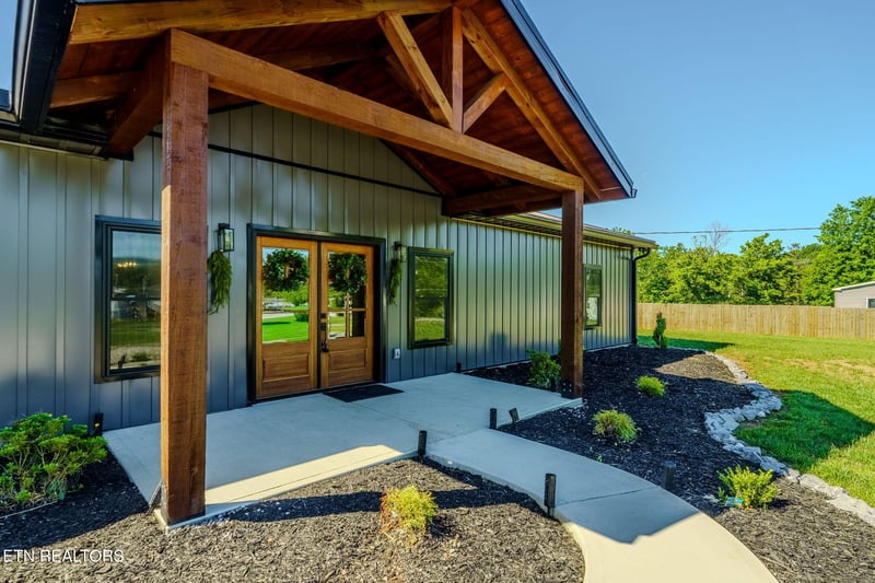 110 Eldon Justice Rd, Oliver Springs, TN 37840